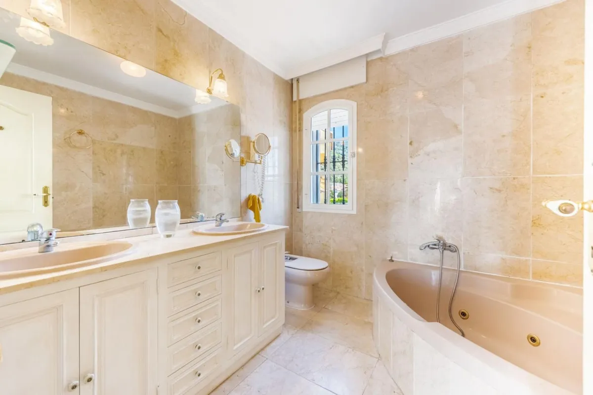 d18ccc10-1f0f-4dc5-83d2-080f956d3278