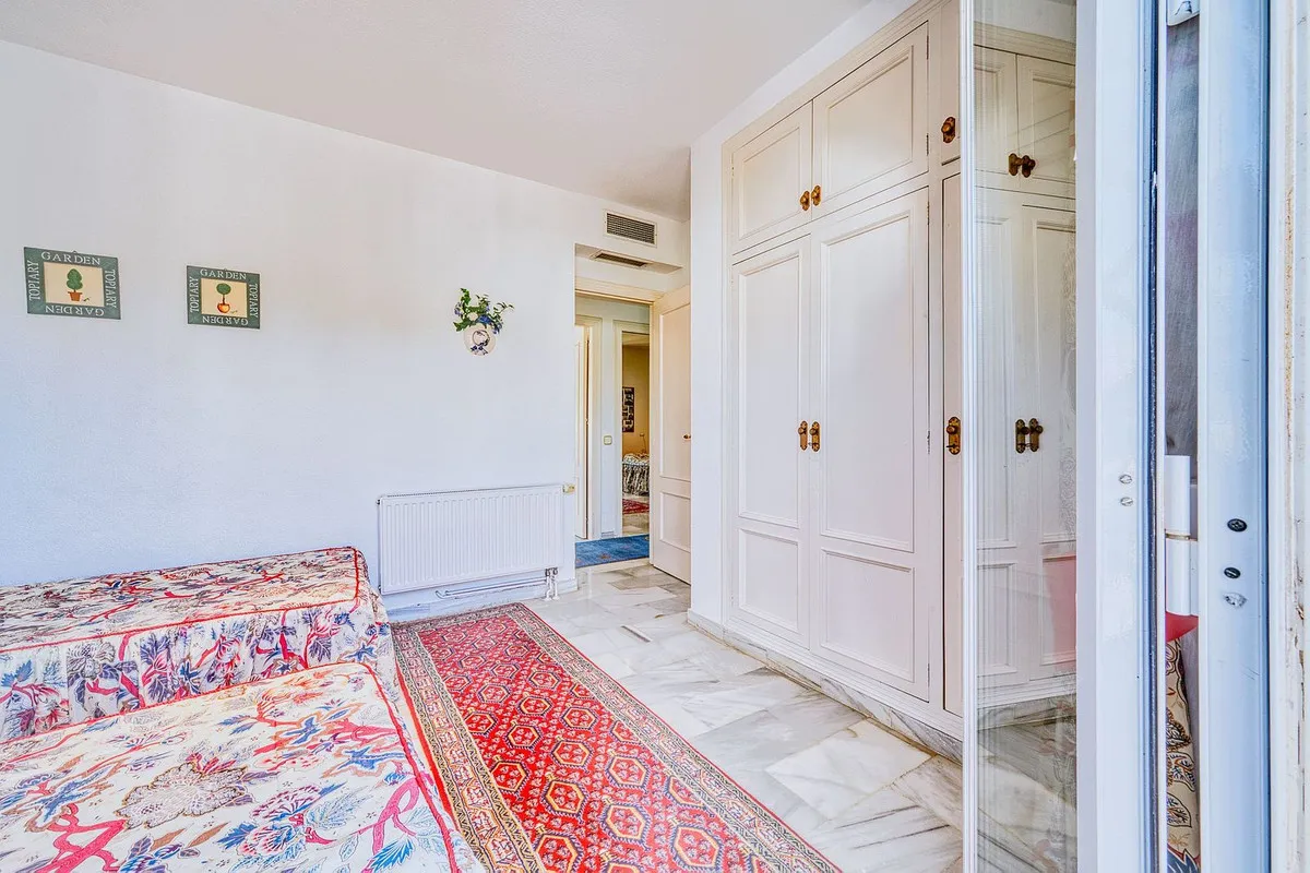 439c1fab-6b6e-43b4-aee9-981bfcd9593c