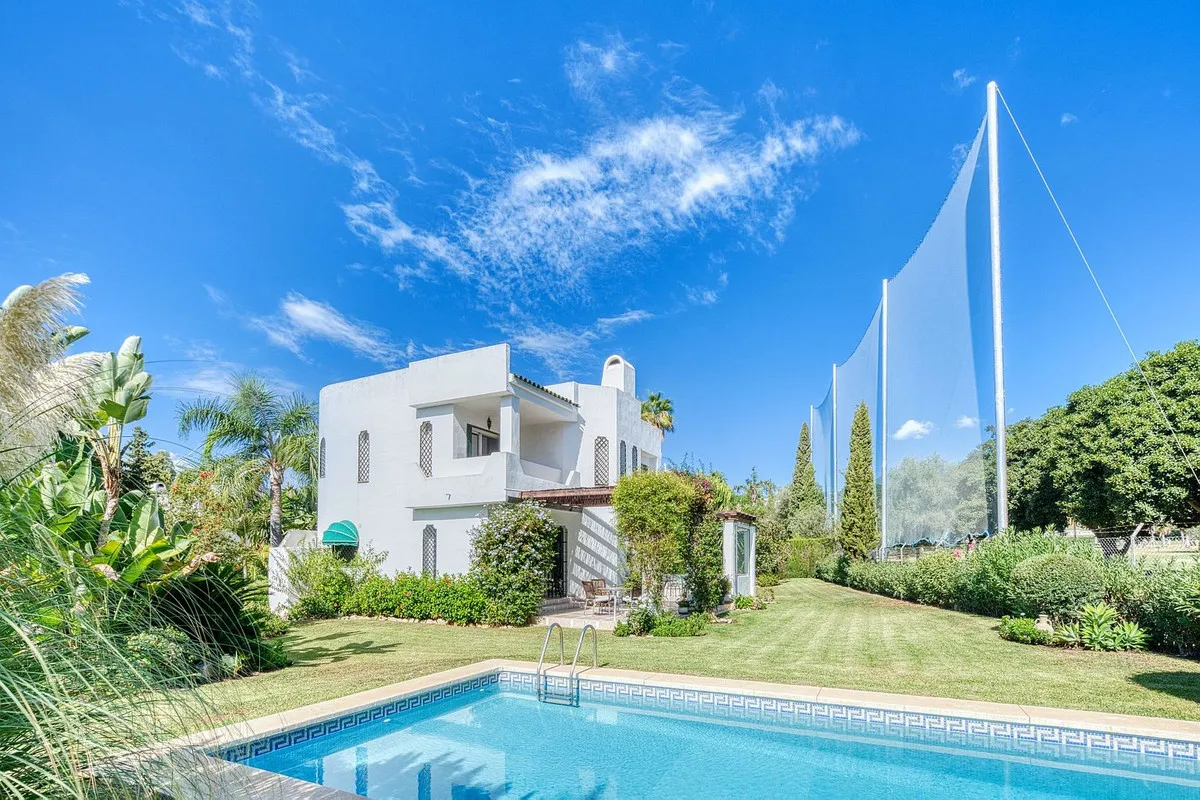 8e3dae79-3422-4d0b-9918-cbc2319850bc