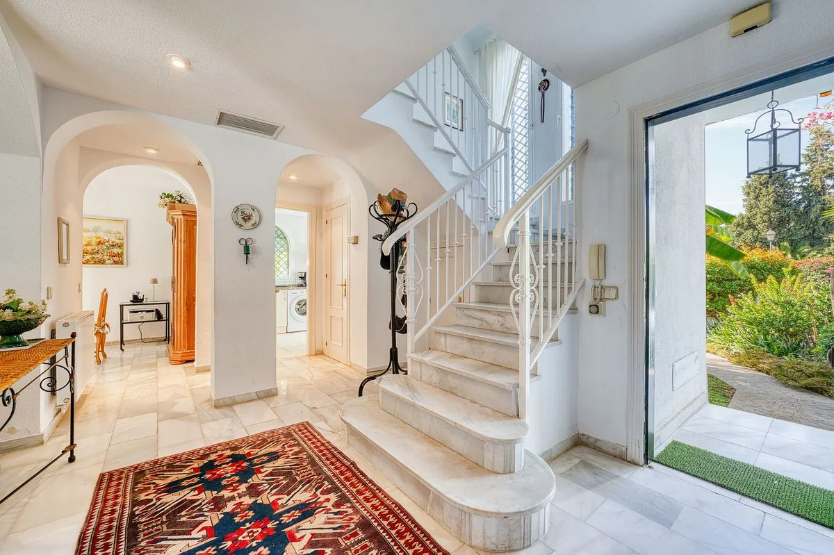 f10ec7d4-9863-41c3-a008-7214fb0d7288