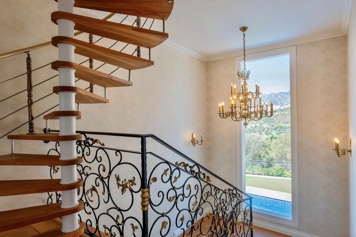 fa169584-f44e-4b0d-b15d-1c3eab4da379