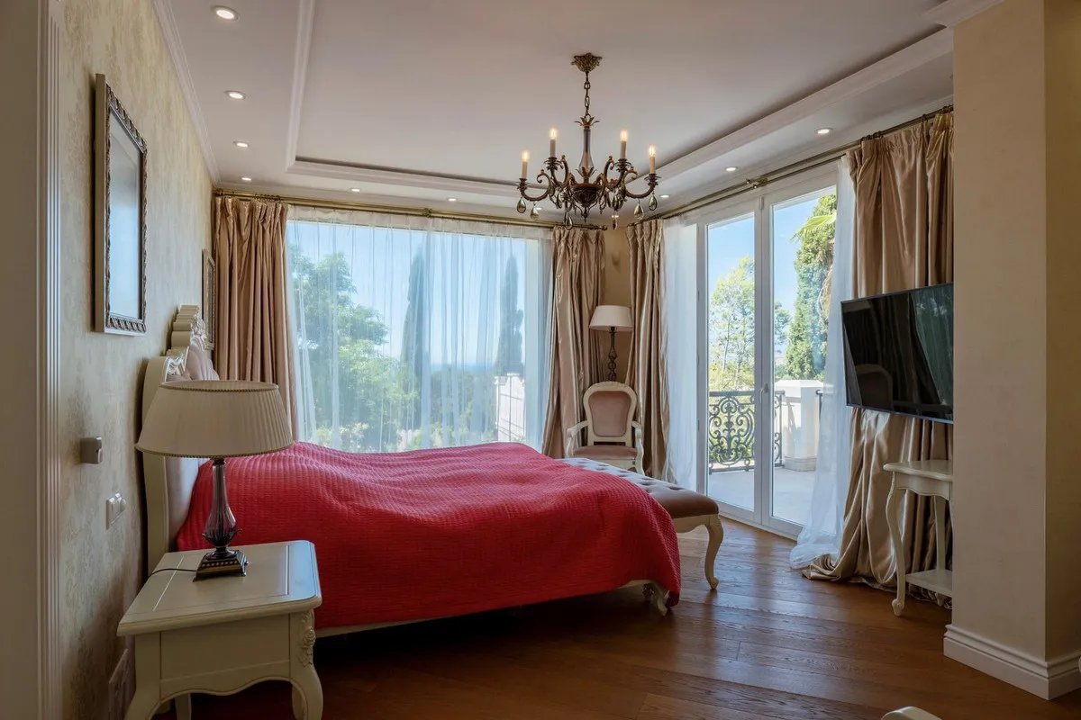 fb067585-346f-4c2e-a112-8f65dc53a011