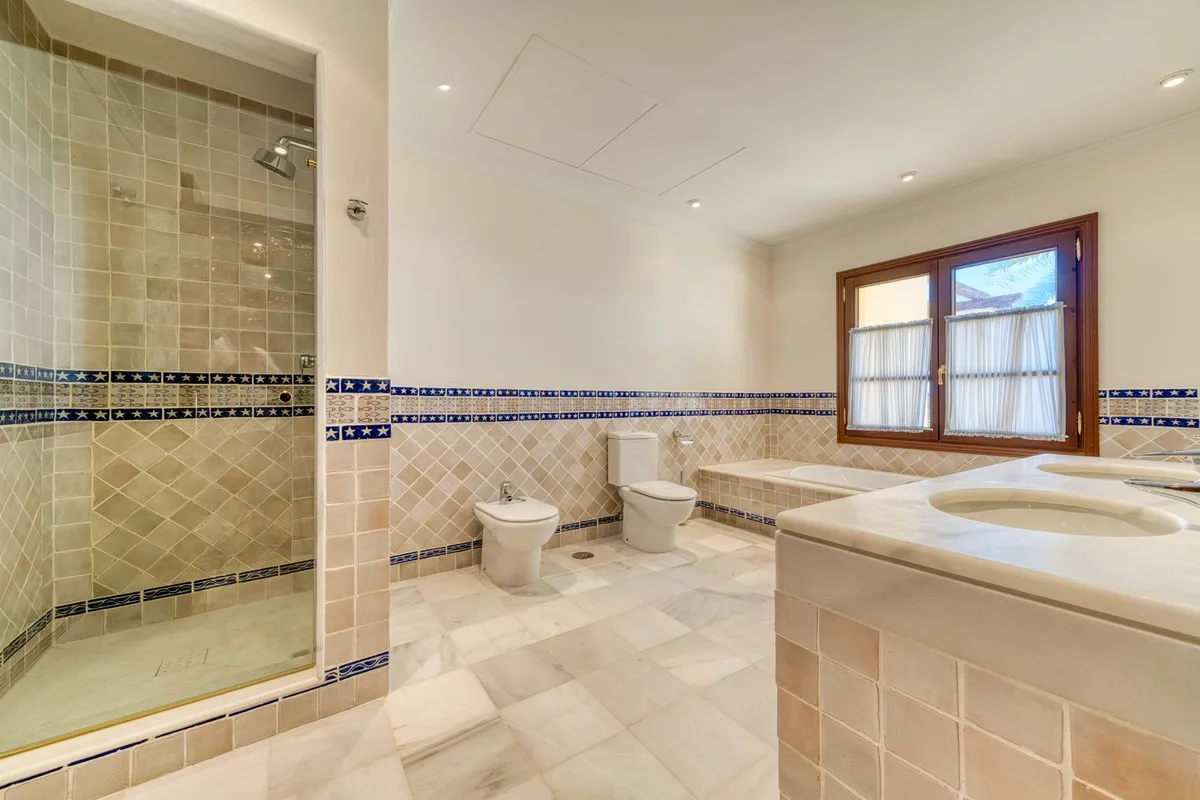 0a571e7d-b8a5-4ce9-a0f6-70018a80fc0e