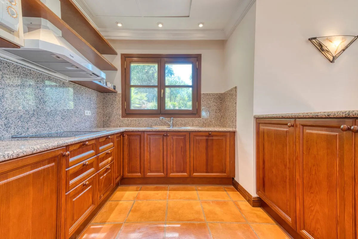 1c1aee70-5bdd-4624-b433-fdd41155de92