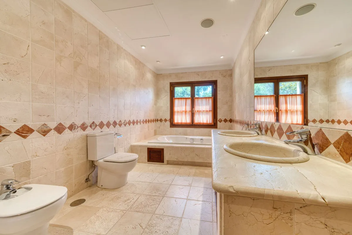 67434b9b-4411-46ab-b4c0-744e75f81d5f