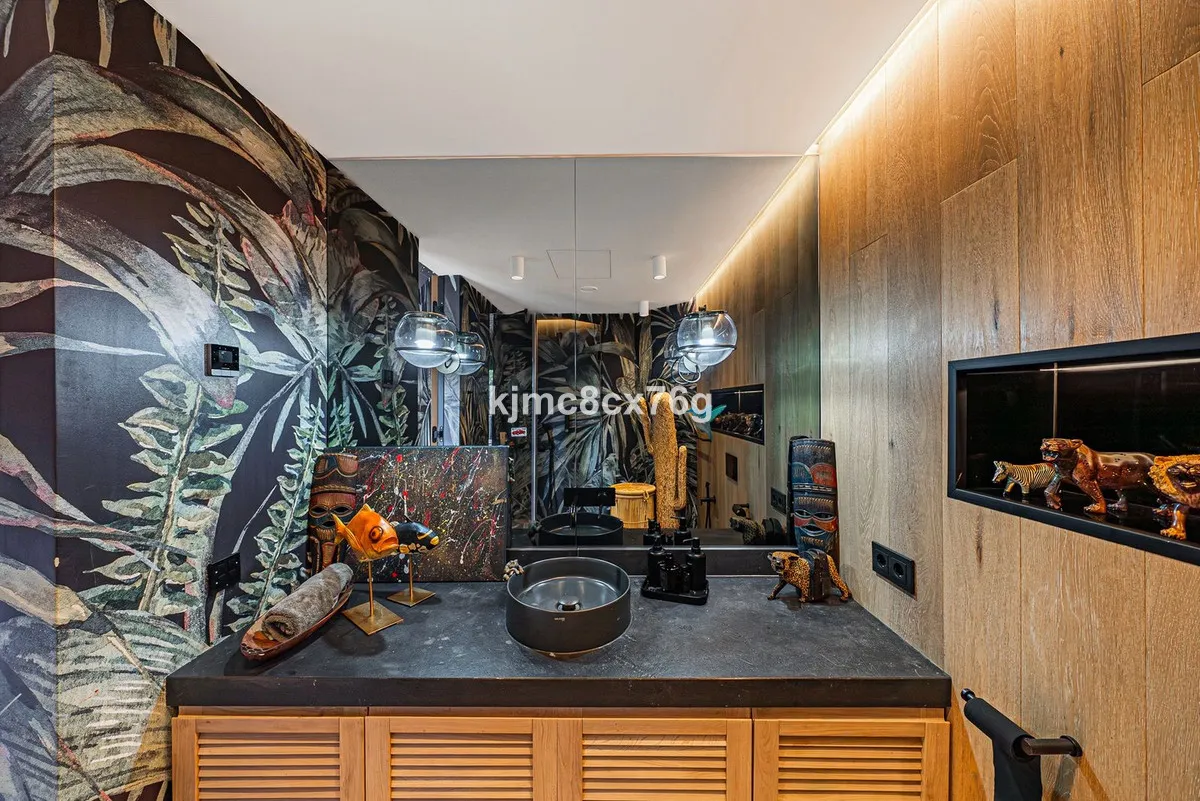 0adeb2ef-aa6b-45c0-8da7-e13a55441311