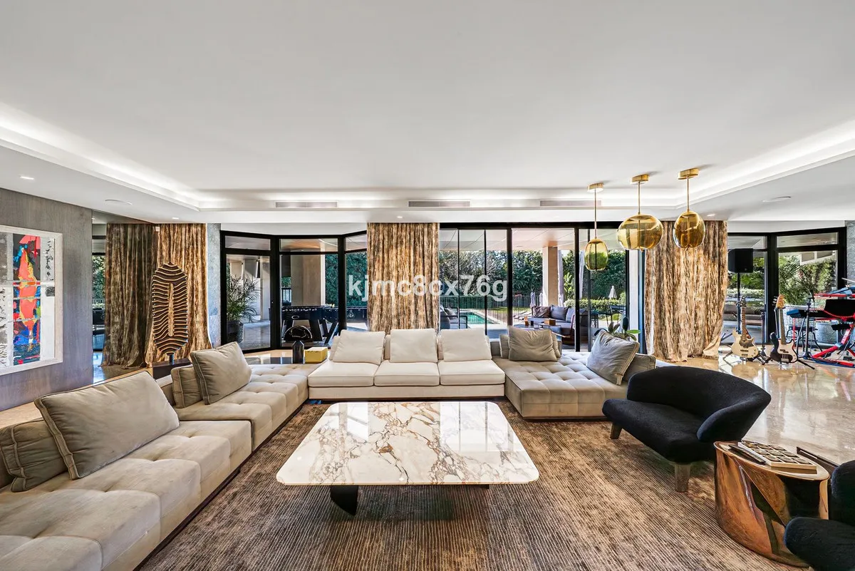 3fd5a370-aa3a-4321-8739-7c578a8a3c8d