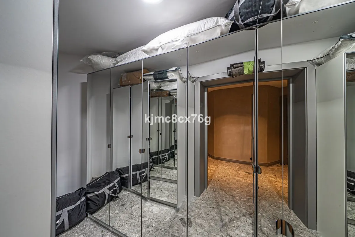 403dad6a-cea2-43e1-898d-5b1f629e10fd