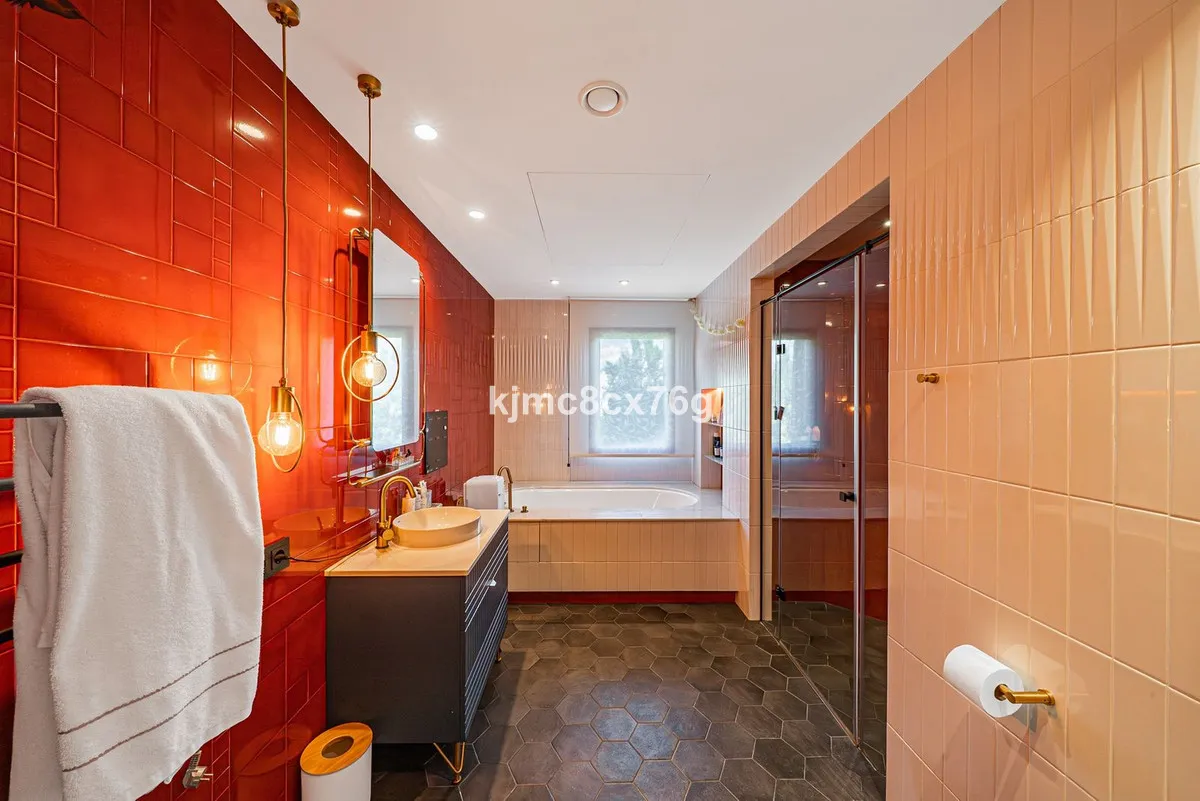 811034e5-da6e-41cb-8cdd-0b13af6dab9e