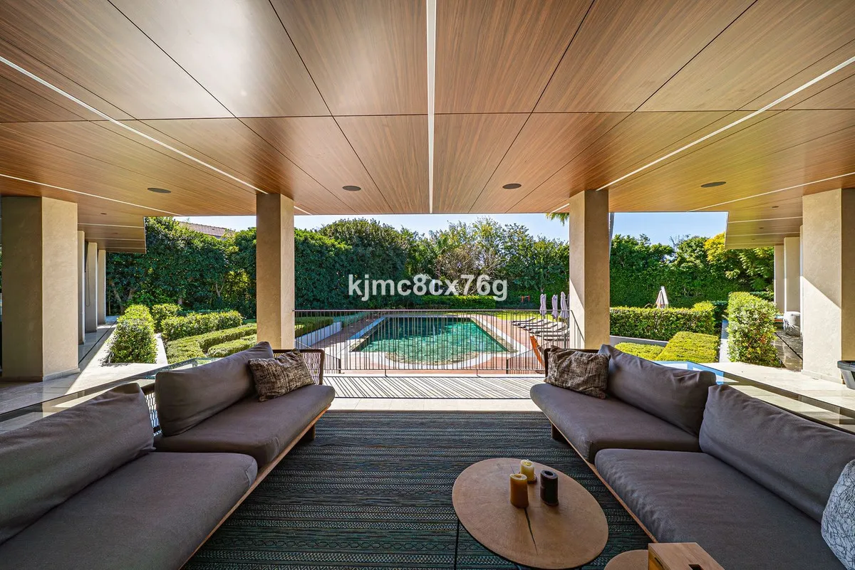 904fa1ed-96e7-410d-8bb7-37628403845e