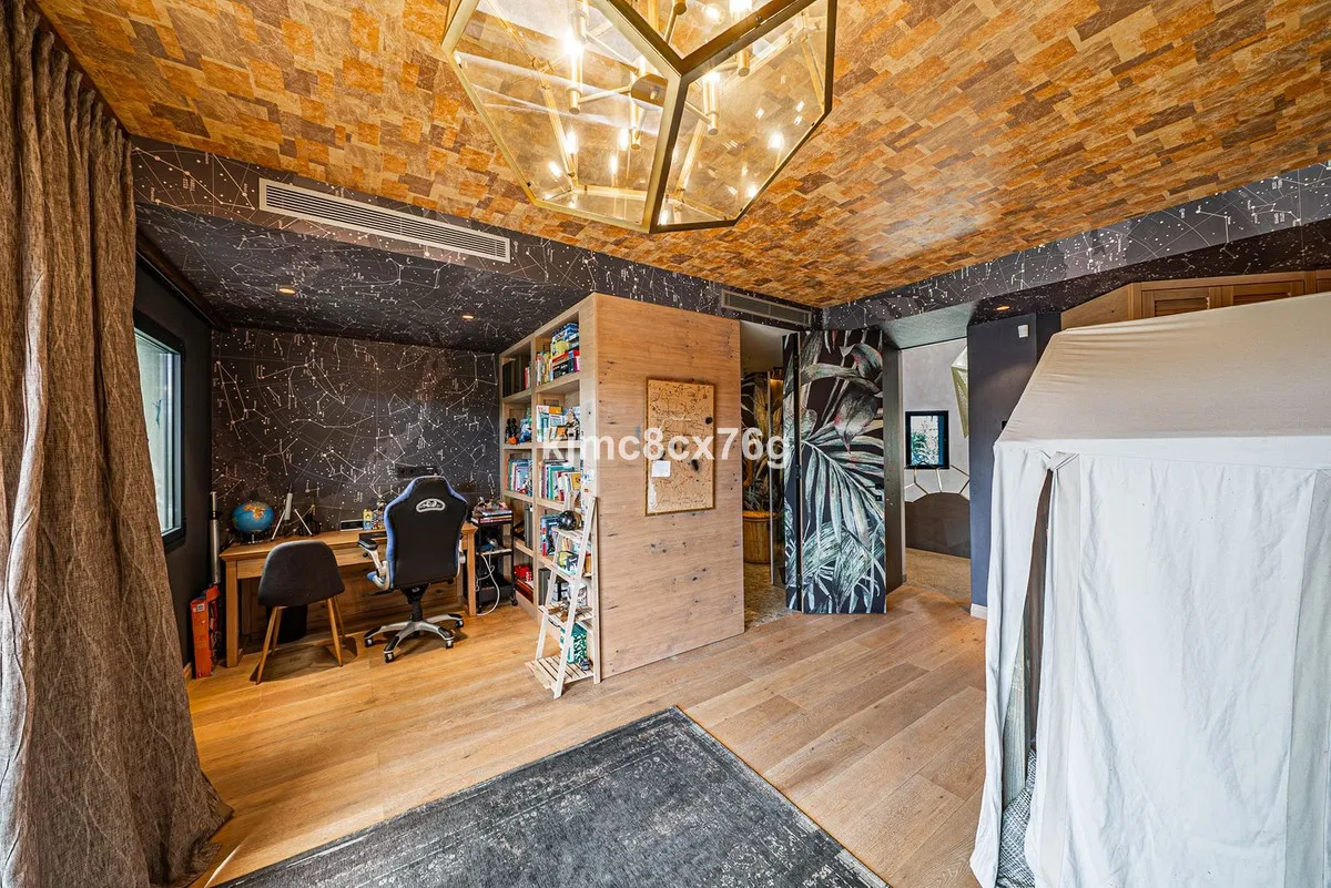 cfd4acdb-b409-43ee-9a4f-e690b9af478f