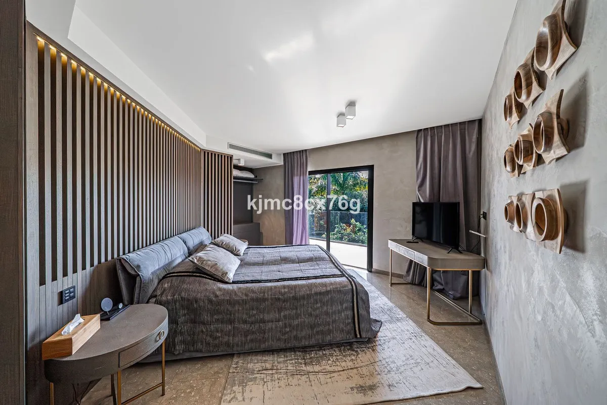 e70c8c35-265a-46cf-891d-054521fff3b3