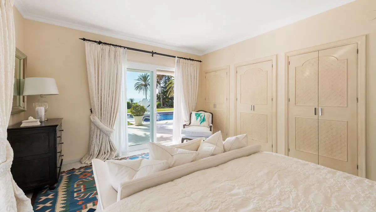 6b5ad9b6-44e5-4d96-a59c-617235f702cc