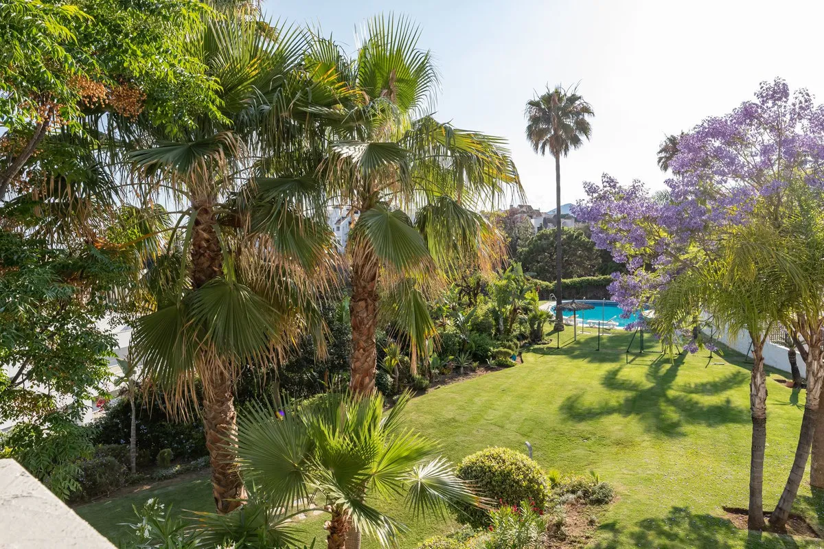 1145510b-02d4-43f6-90e6-67f276b48f33