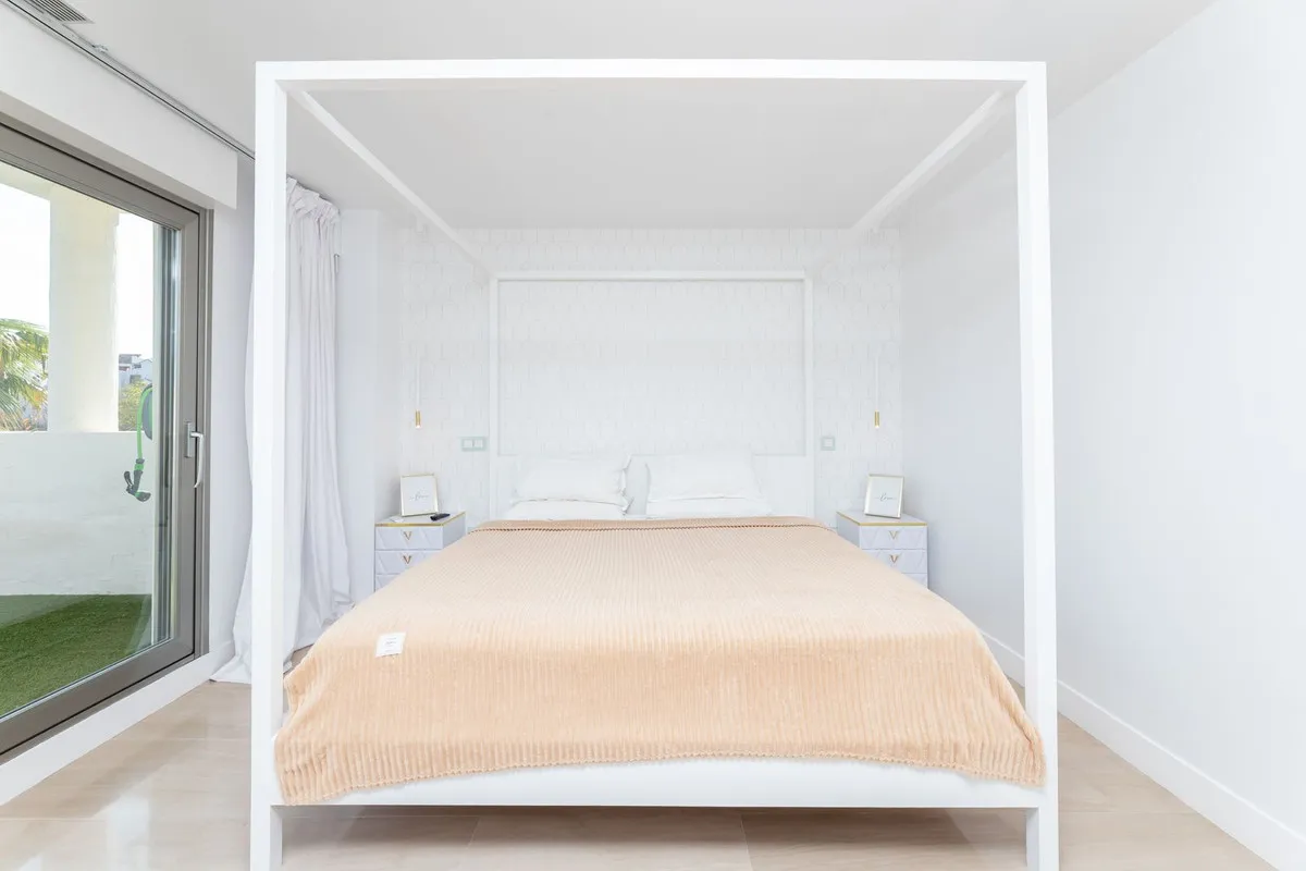 15dbe7b3-82e7-4c62-a08e-fba73885a856