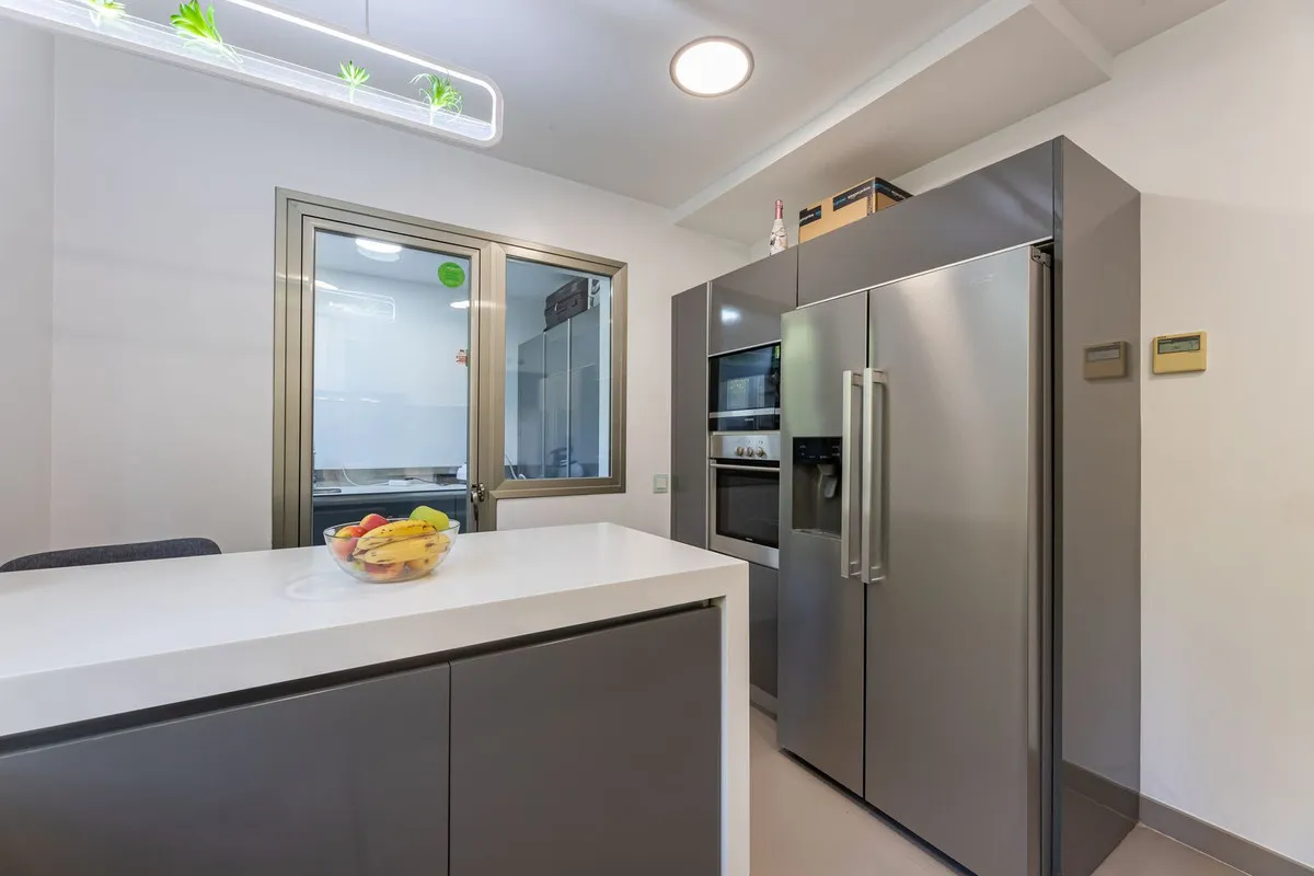 5daf0065-6929-4357-af47-23926996985b