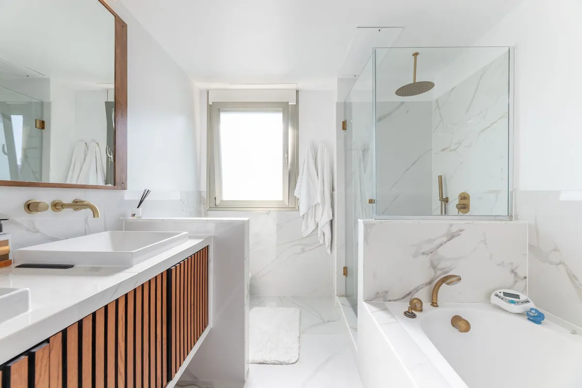 5dc44e24-dfe9-445f-aa2b-cbae1d91118a