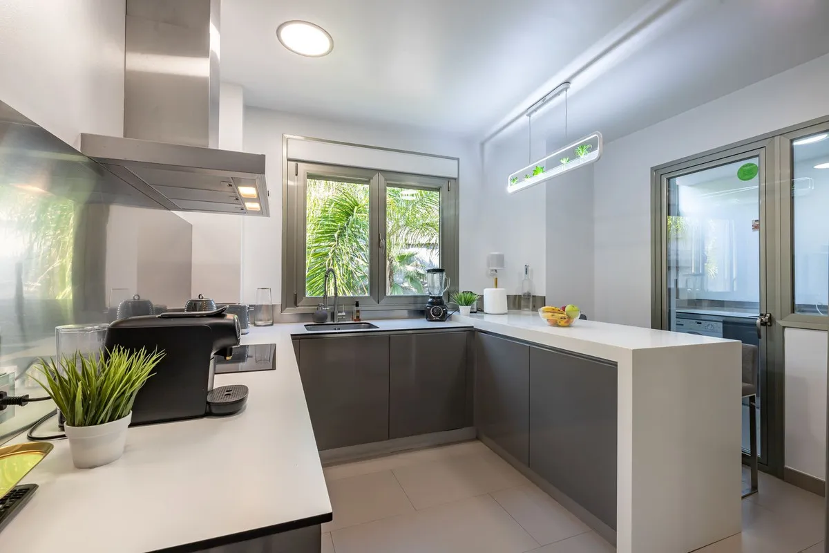 ca4a84d6-6347-450e-95f3-ebf91ff91c5c