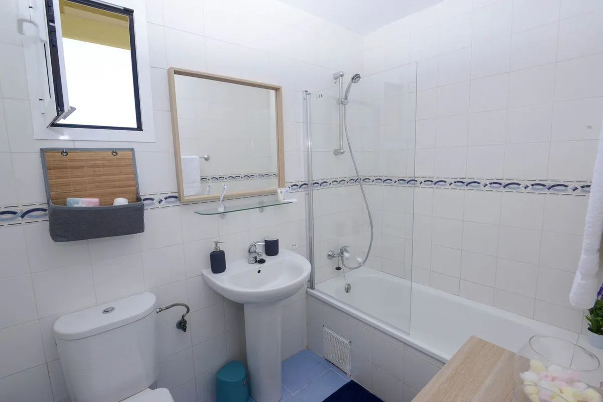 33777329-cfe2-49dd-ad3c-5f65e54296ae