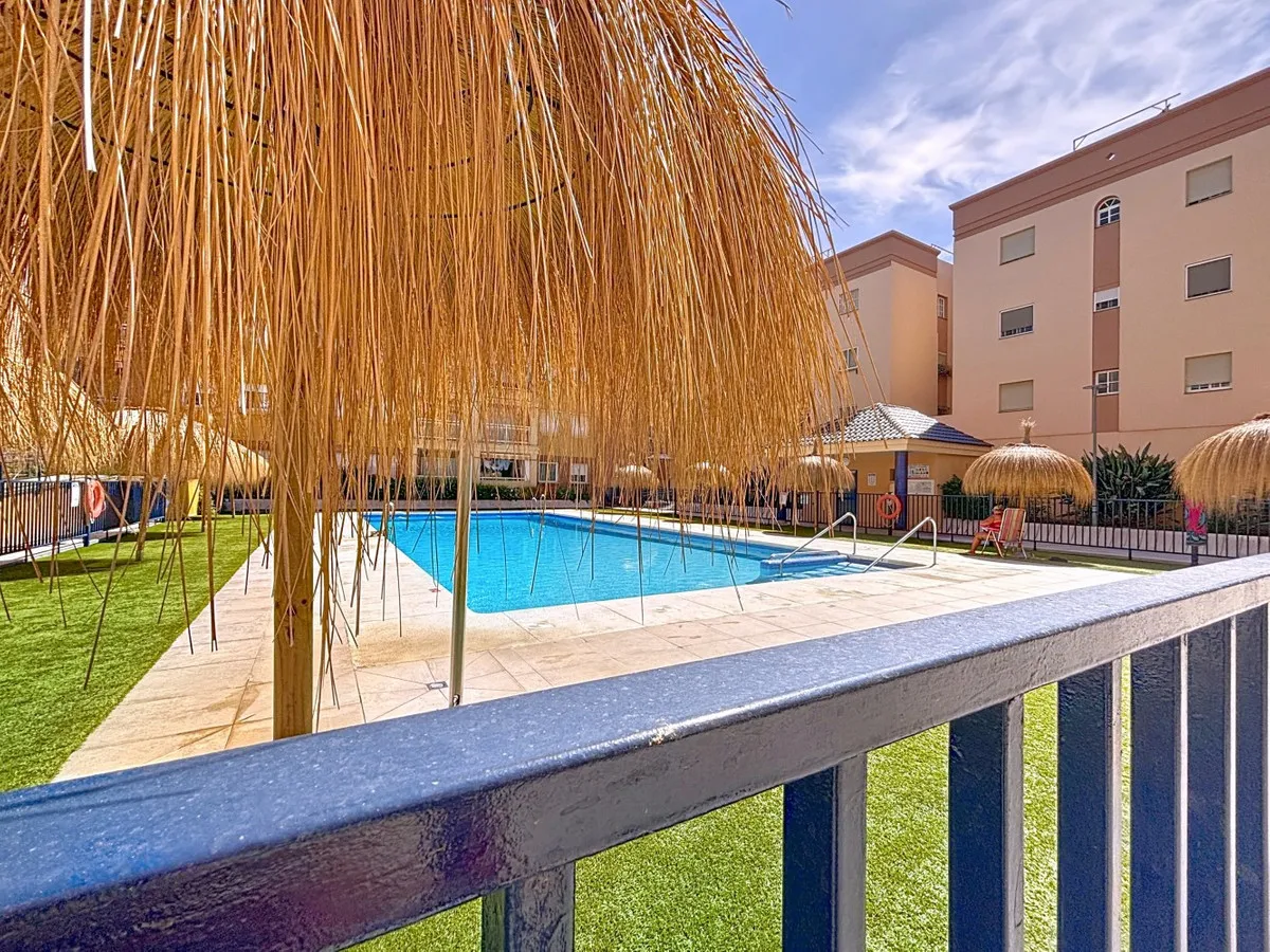 249d8fb8-f293-44bd-a2ae-1ff4a5604490