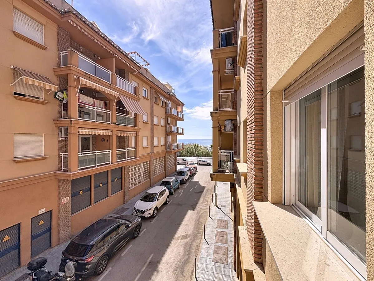 6c28785d-cc5e-42e8-bf51-9b4ff09593fc