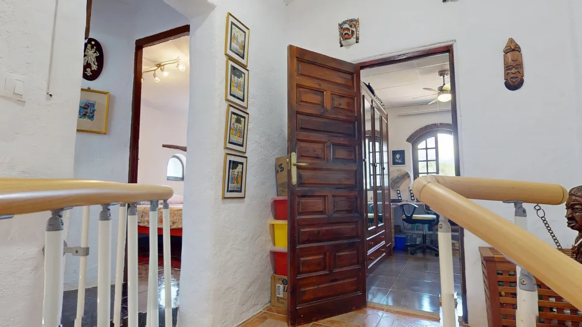 5a86063b-2819-4e7e-9803-50d813a59e93