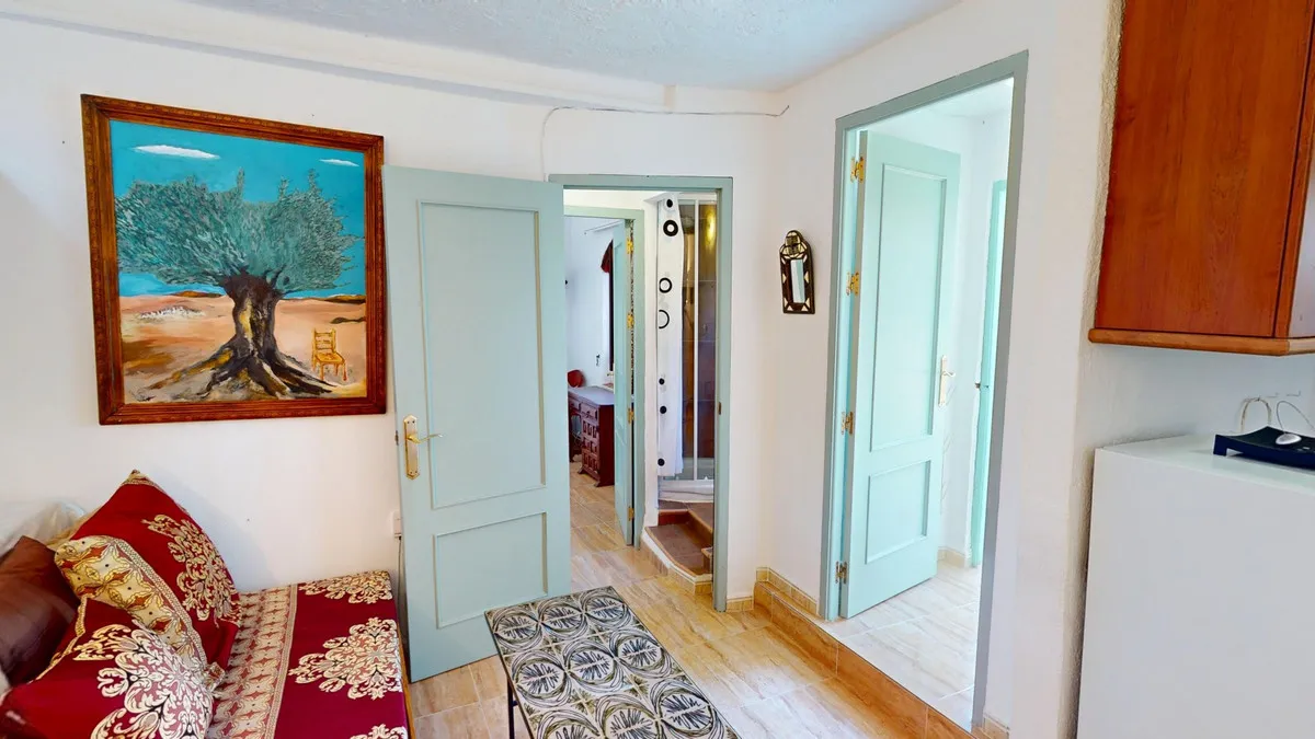 a376db80-c56b-4cda-8451-9d70adce4632