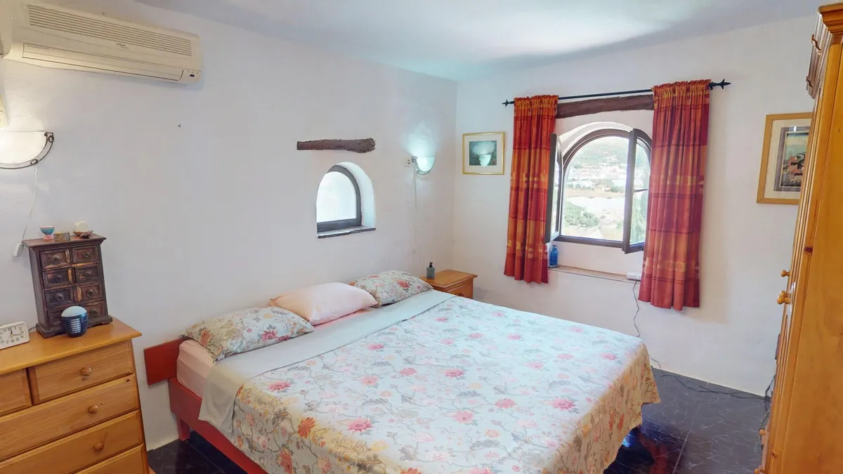 b534dffa-b712-40f7-ba16-681e8d02475b