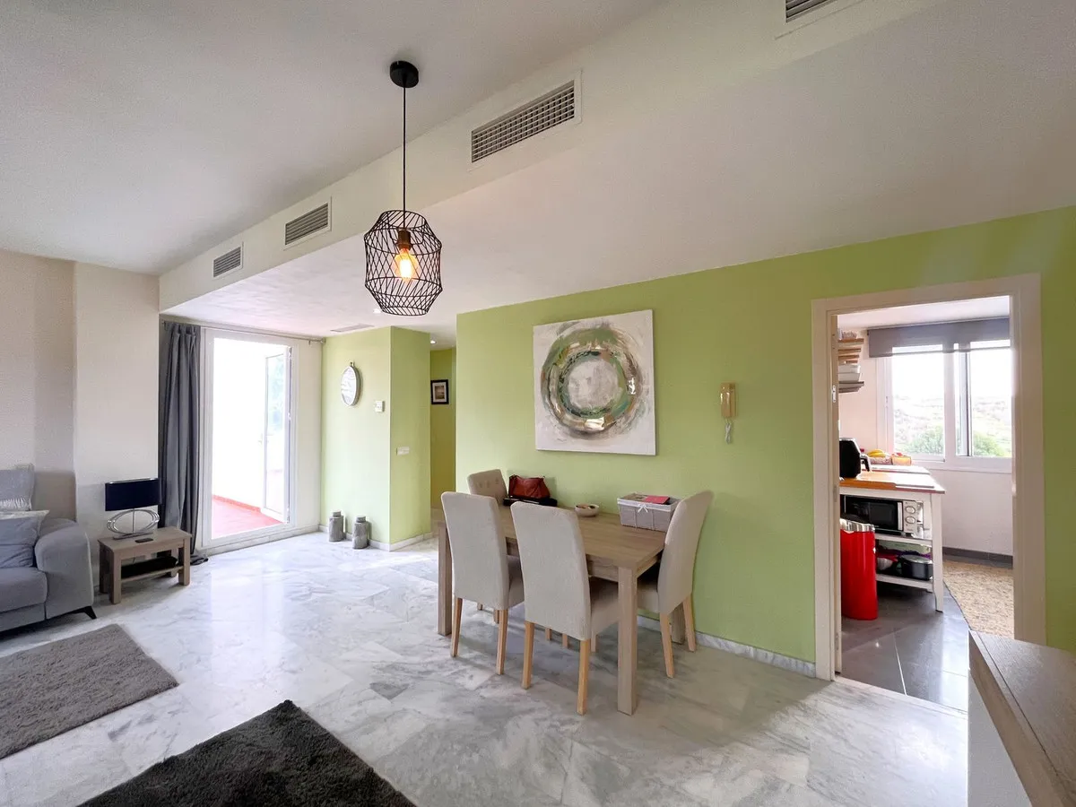 e6285c18-8cfd-4933-9acd-9255053723c1