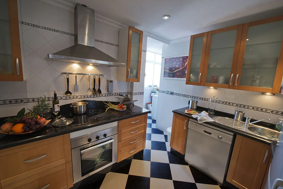 7ba32921-0797-48f6-ba49-4cb3a2b02040