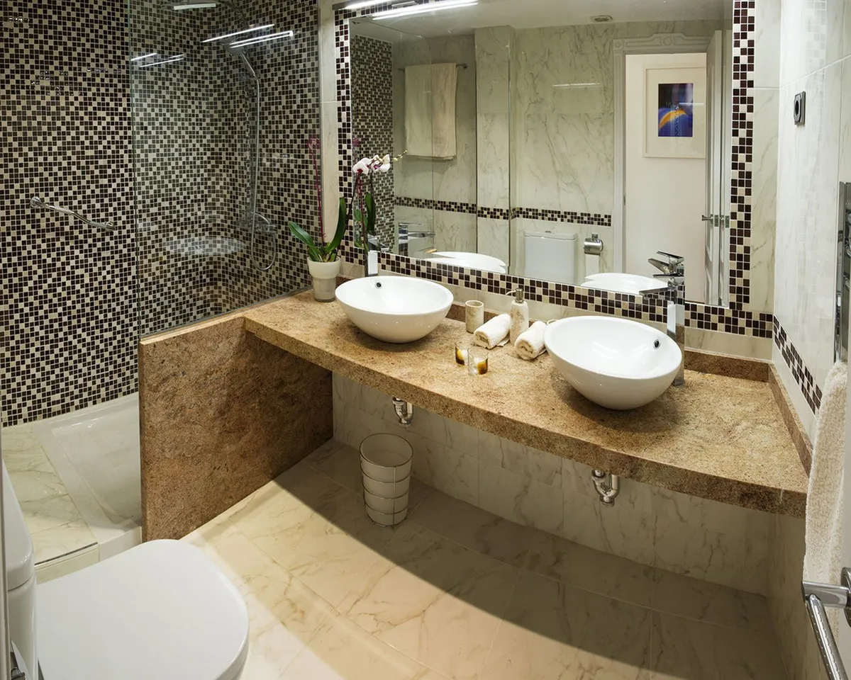 dfd04049-2c4c-43df-b5ad-2cb5185497dd