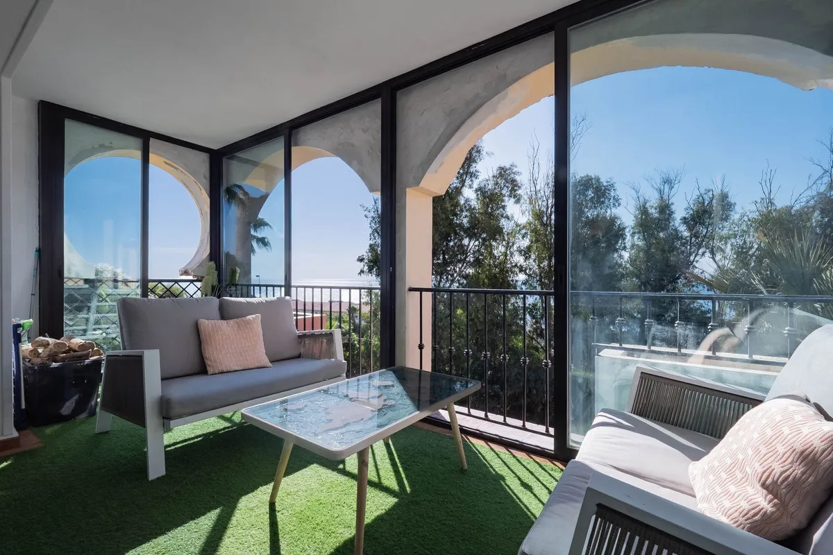 0403e0ef-00b5-4973-8a88-d9692936ca9a