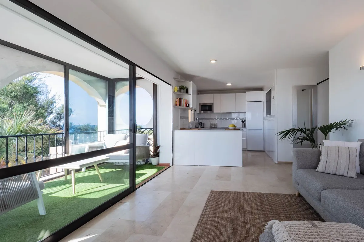 c516093e-bc5b-430b-9030-8440d716a102