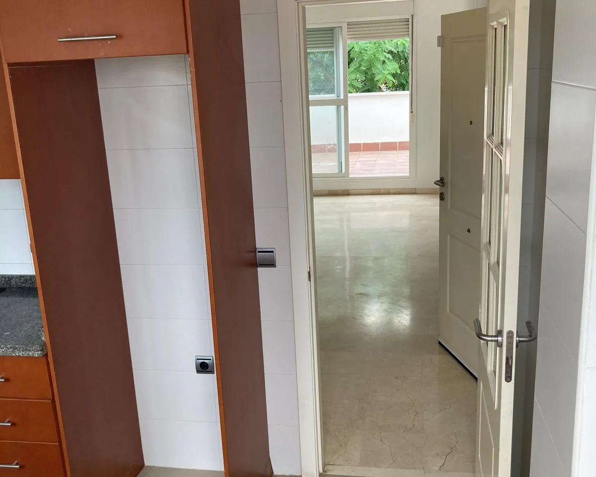 00a1fd10-319f-47c9-bc72-db120762019e