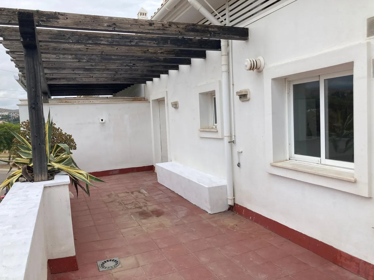 2727bf63-8bcf-45d1-90c4-de1588bbb88d