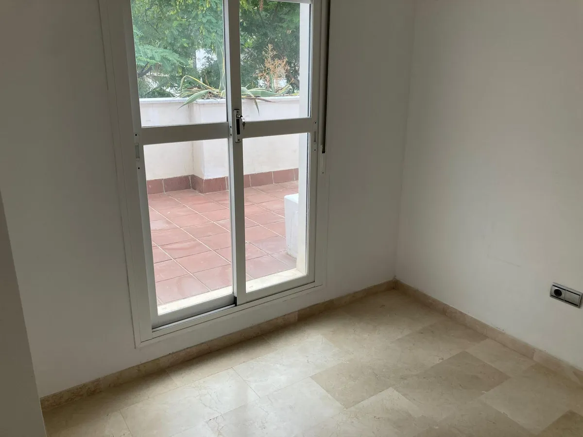 4d3235f2-393f-435e-9901-72ca69d29123