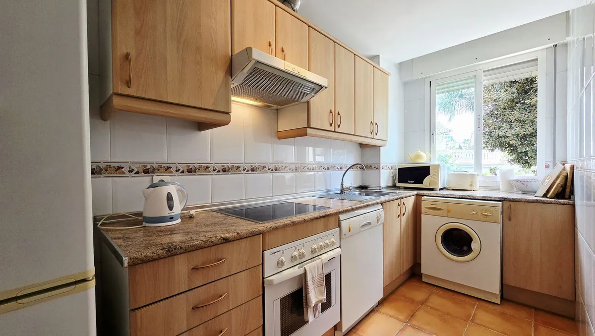 3c817c20-dc73-49ed-a904-32fb7d3cadbd