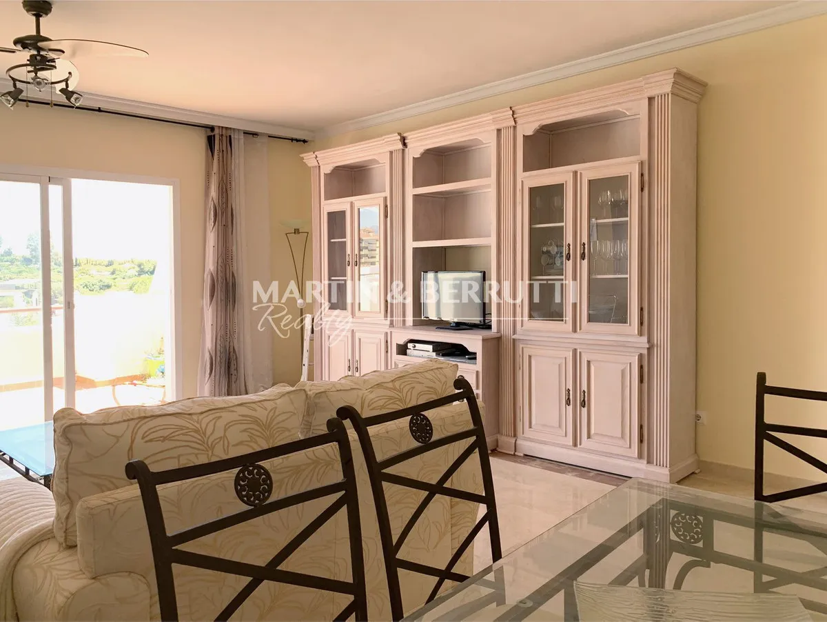 0ae98811-8156-4726-acd4-bd579f3907df