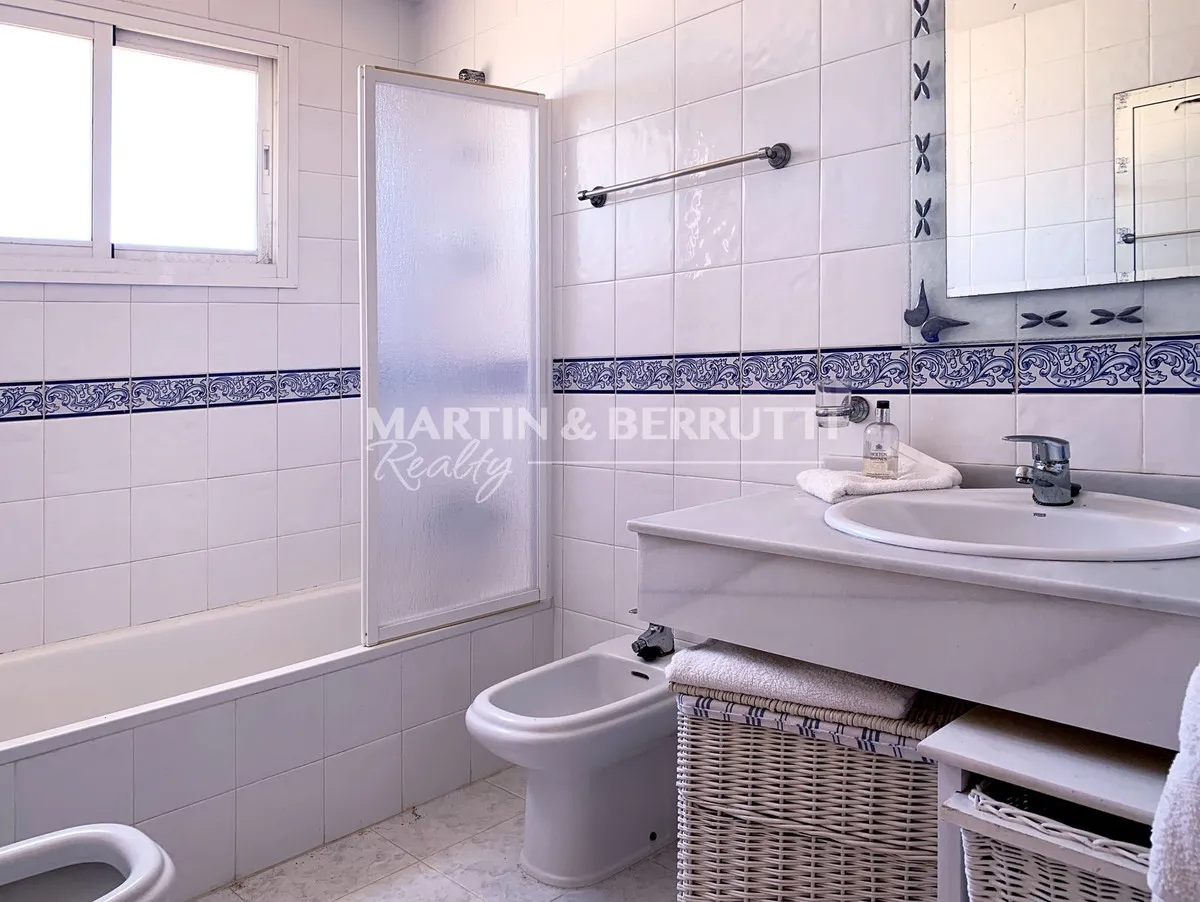 e2b84314-1d5d-4abd-afd8-ed09597d39fa