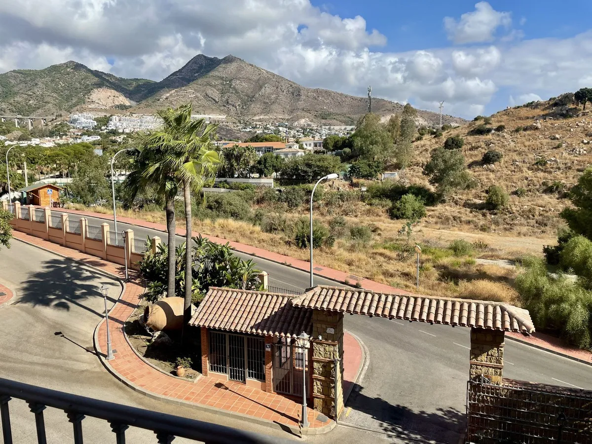 2e59dba4-bcca-4aa4-84f9-f085c3e085ab