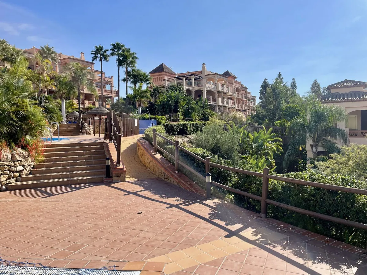 47174e72-eee0-44b4-a696-10a1bc0958d6