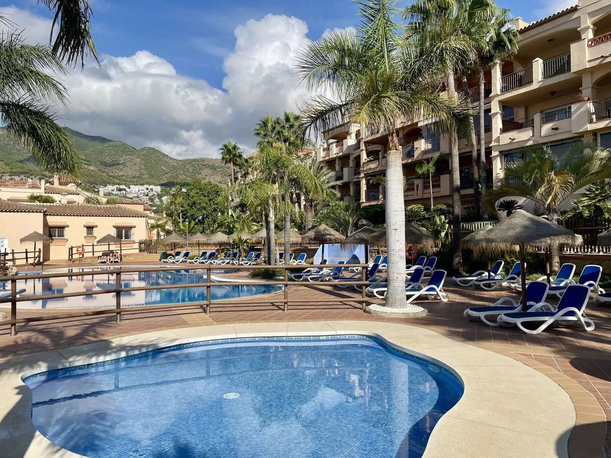 f9ab2d0b-2cbb-4051-9632-8ab17687aa7d