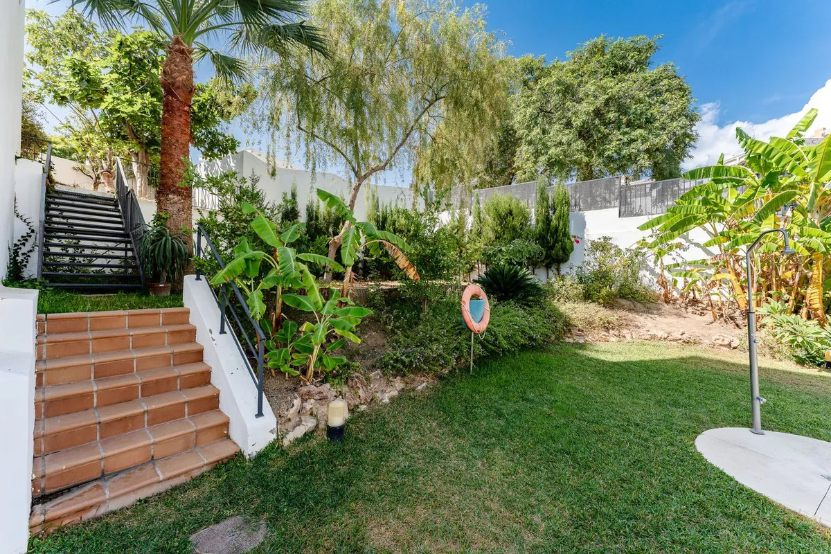 d5e4a2e5-b91d-4846-a148-db312a549bbf