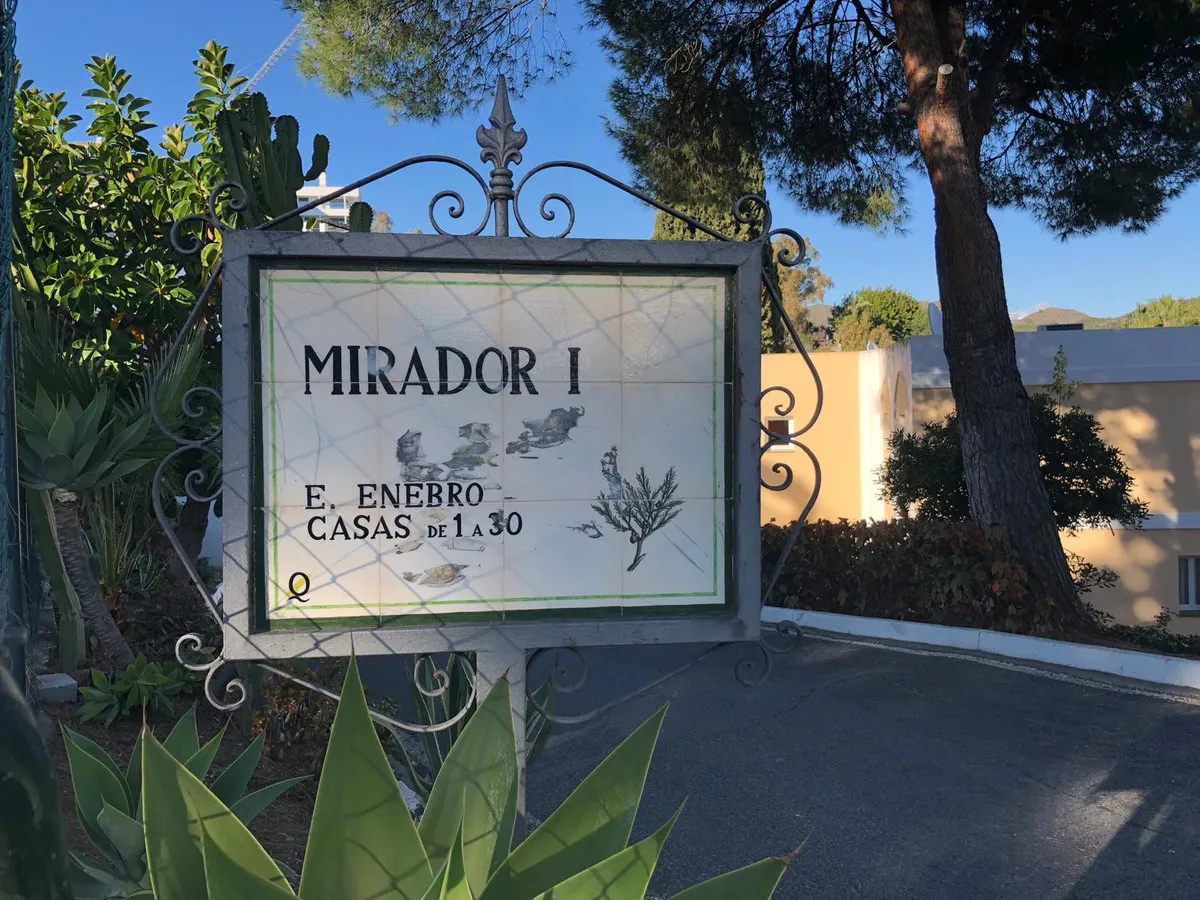 59b062f1-1752-4dfb-949b-60a3ae614a42