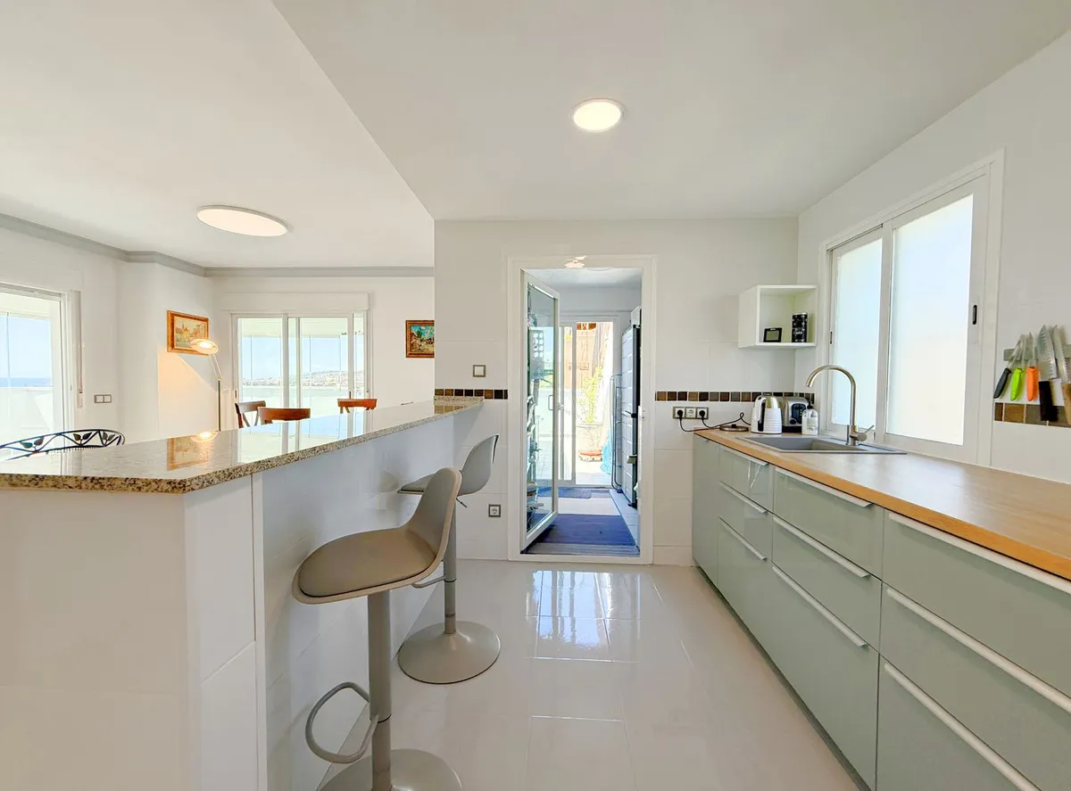 33cf8b68-9e9e-4f29-9675-173066cf0a19