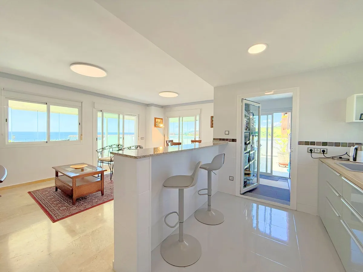 5e95fb16-4233-42be-a35c-1f2e2b575e17