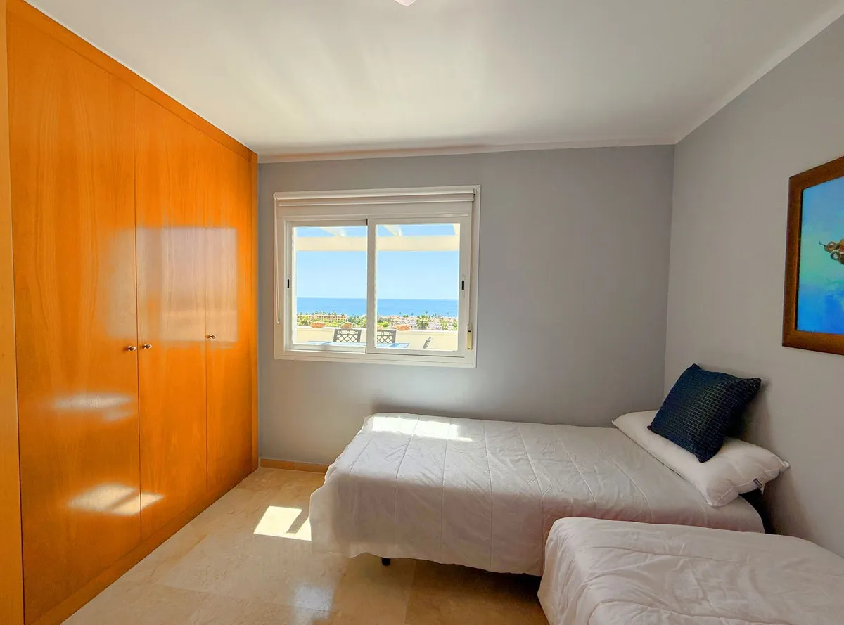 9d7d7415-8b6d-494d-8739-debb6d278cd9