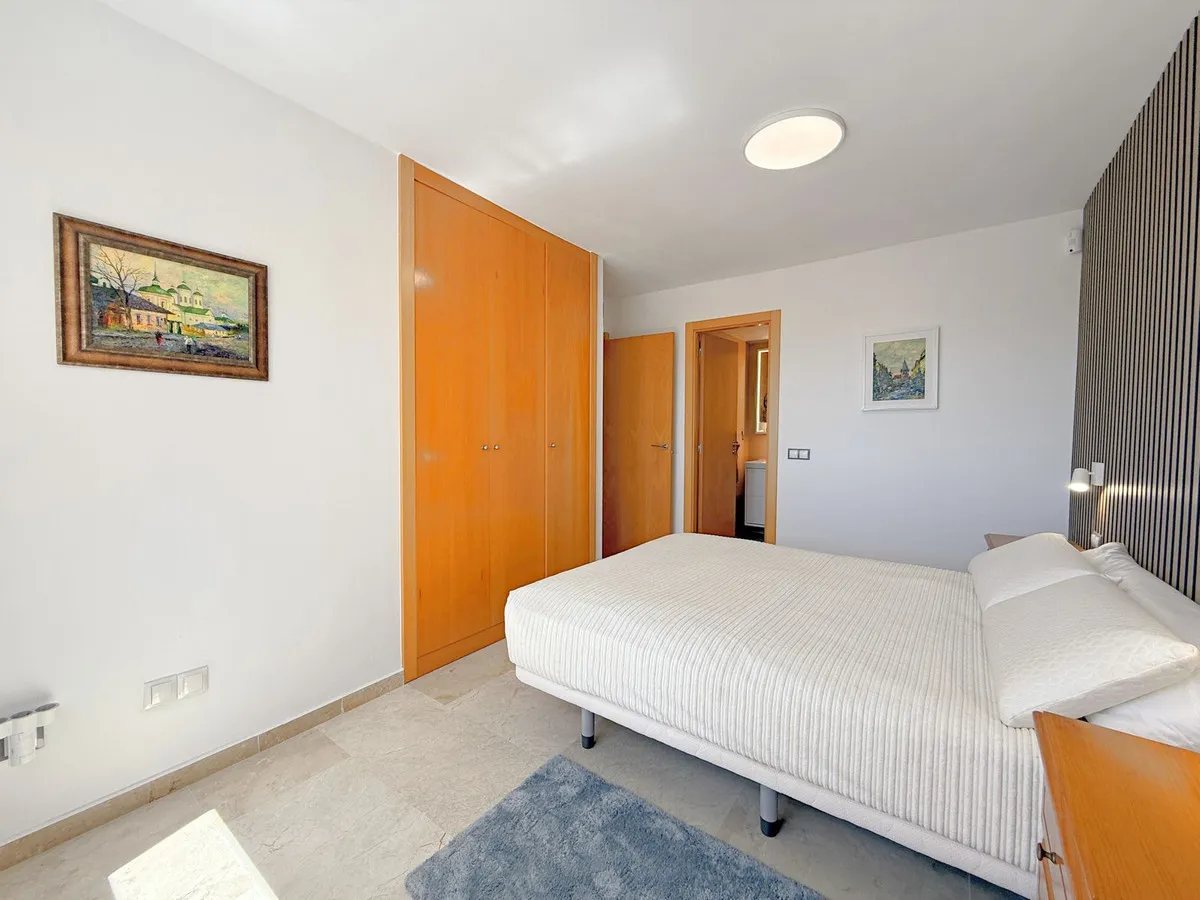 ffea5d9d-11d0-47b2-a7ee-80f0ba24908d