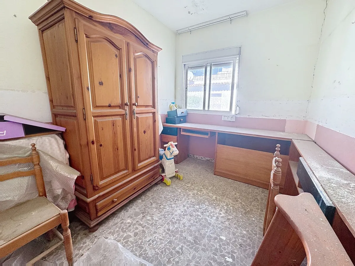 b50e7d46-f4bb-4bec-b5b5-810f351ac852