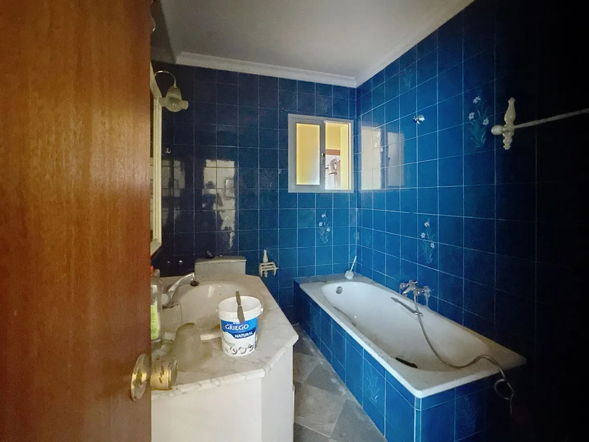 c603ee90-37c7-47c3-b518-a0932a6647c0